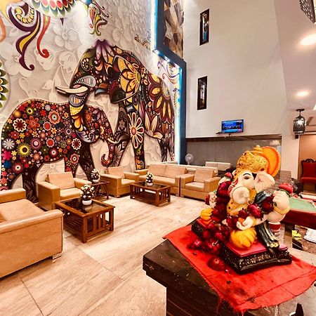 Hotel The Gold Inn - Karol Bagh Delhi エクステリア 写真