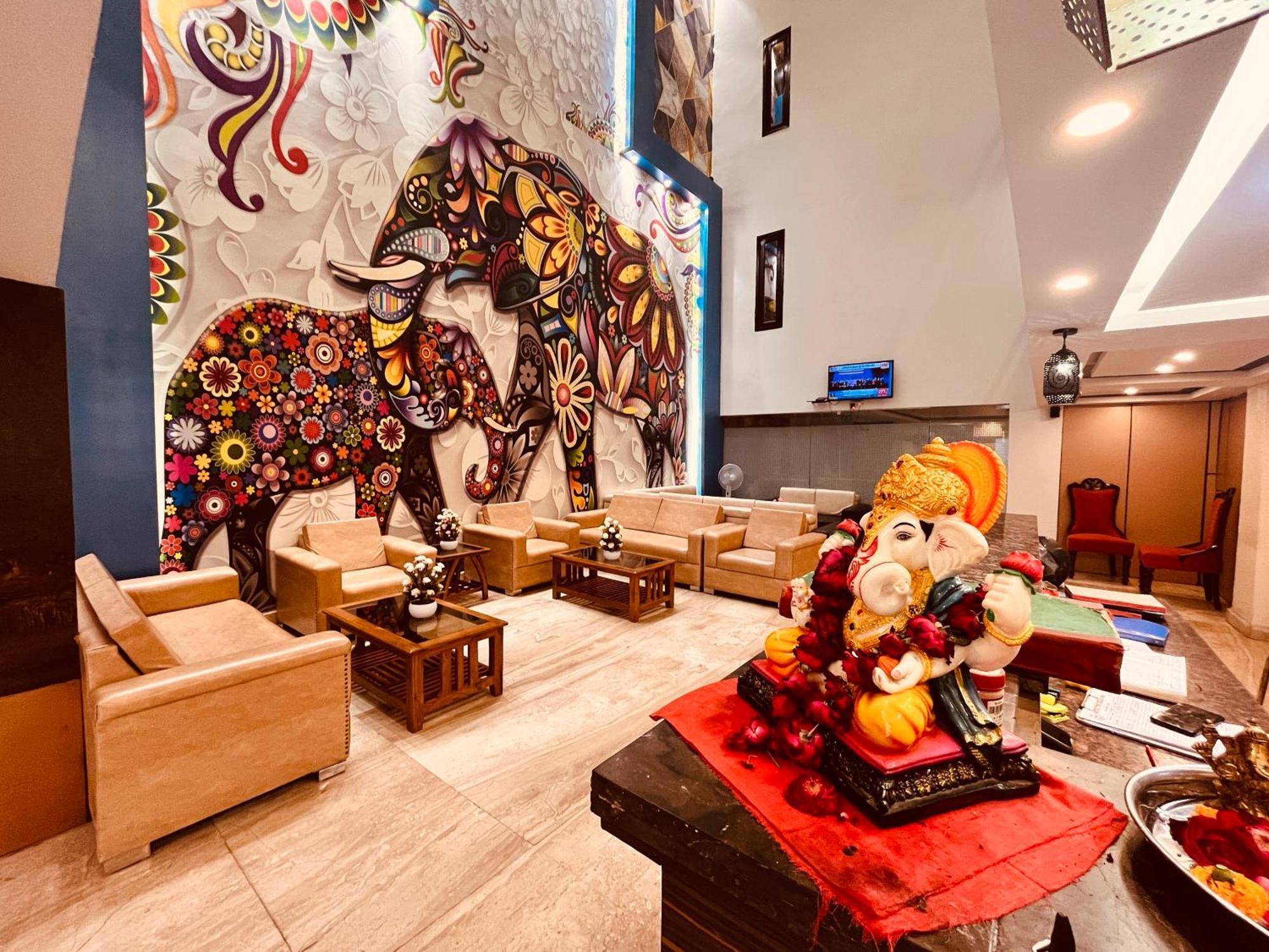 Hotel The Gold Inn - Karol Bagh Delhi エクステリア 写真