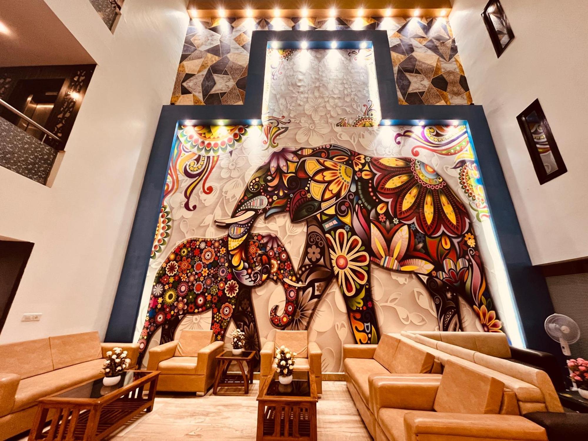 Hotel The Gold Inn - Karol Bagh Delhi エクステリア 写真