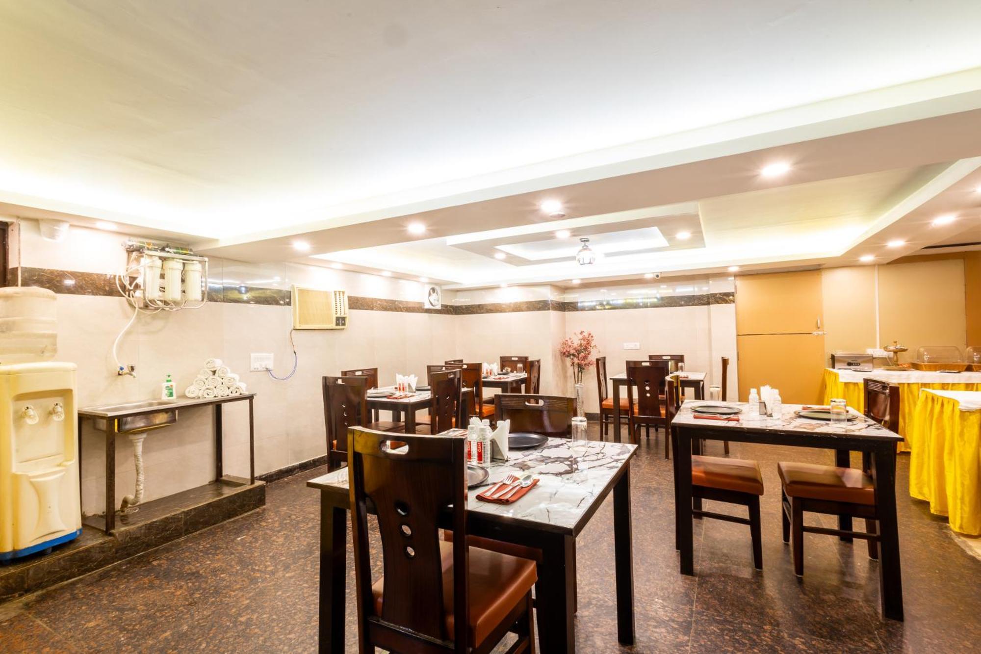 Hotel The Gold Inn - Karol Bagh Delhi エクステリア 写真