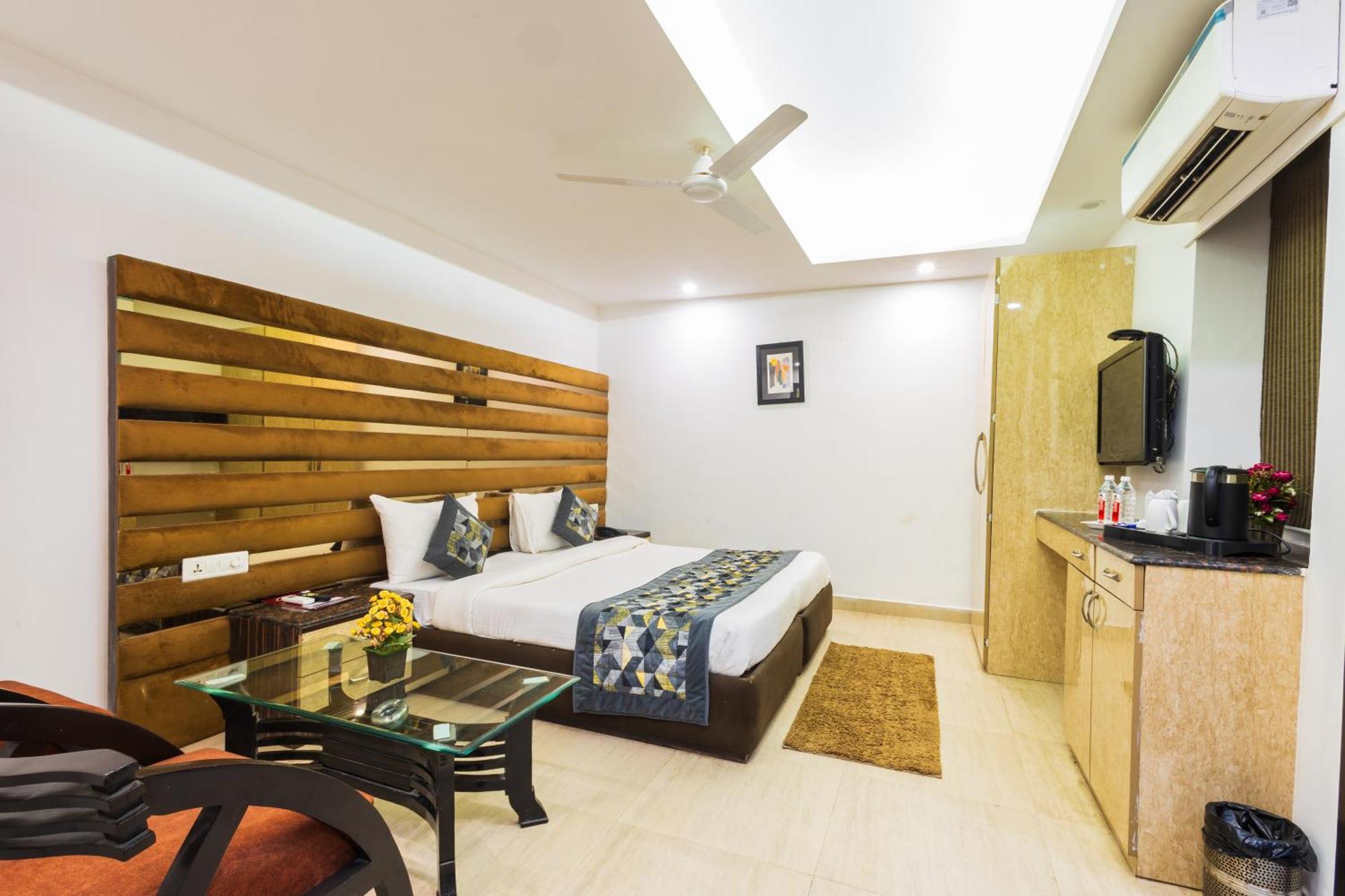 Hotel The Gold Inn - Karol Bagh Delhi エクステリア 写真