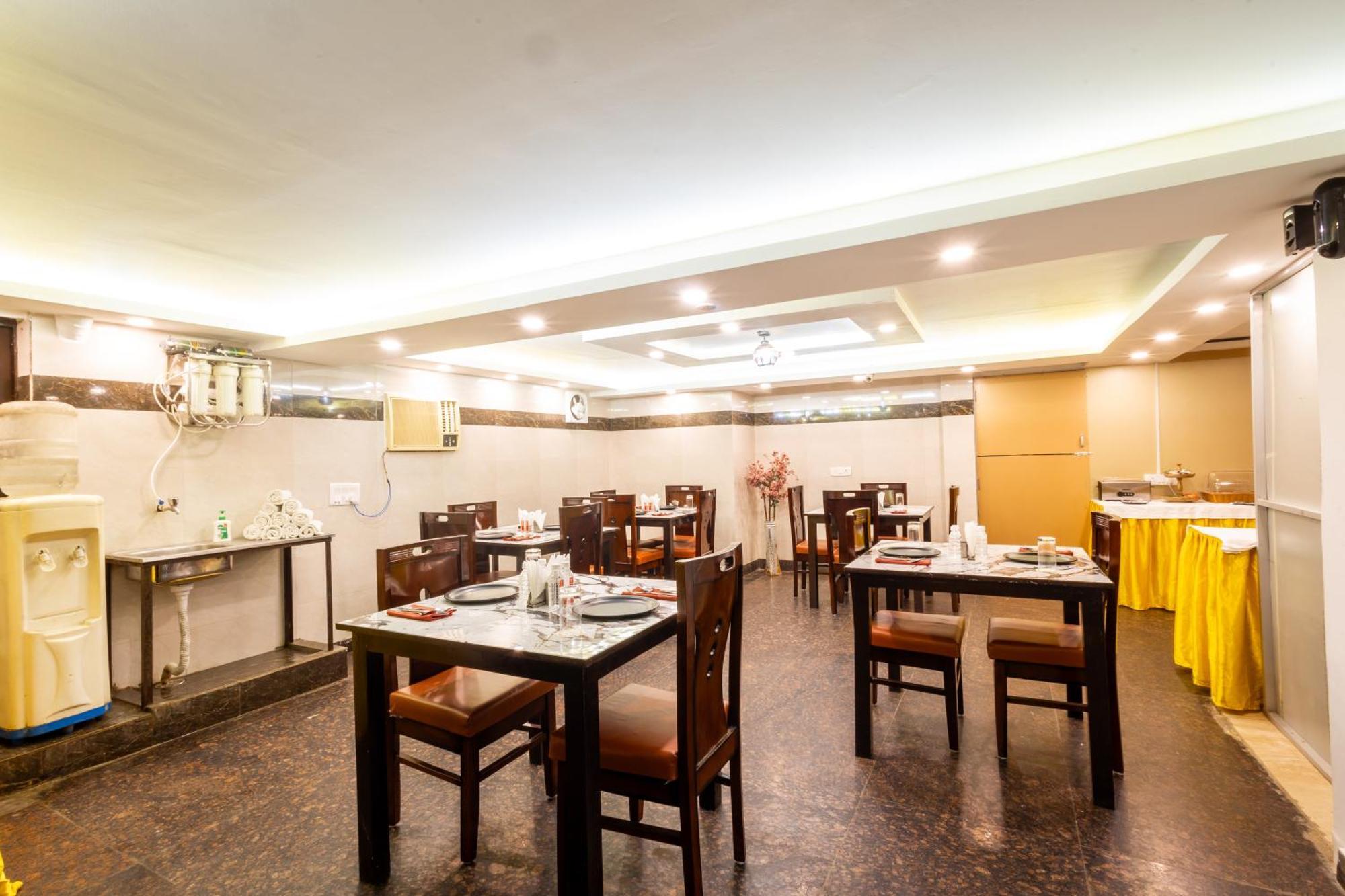 Hotel The Gold Inn - Karol Bagh Delhi エクステリア 写真