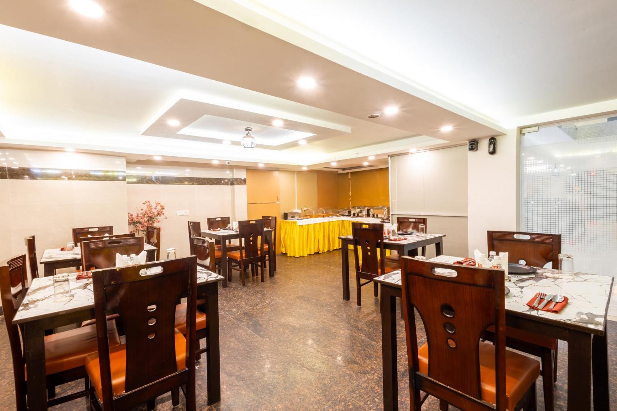 Hotel The Gold Inn - Karol Bagh Delhi エクステリア 写真