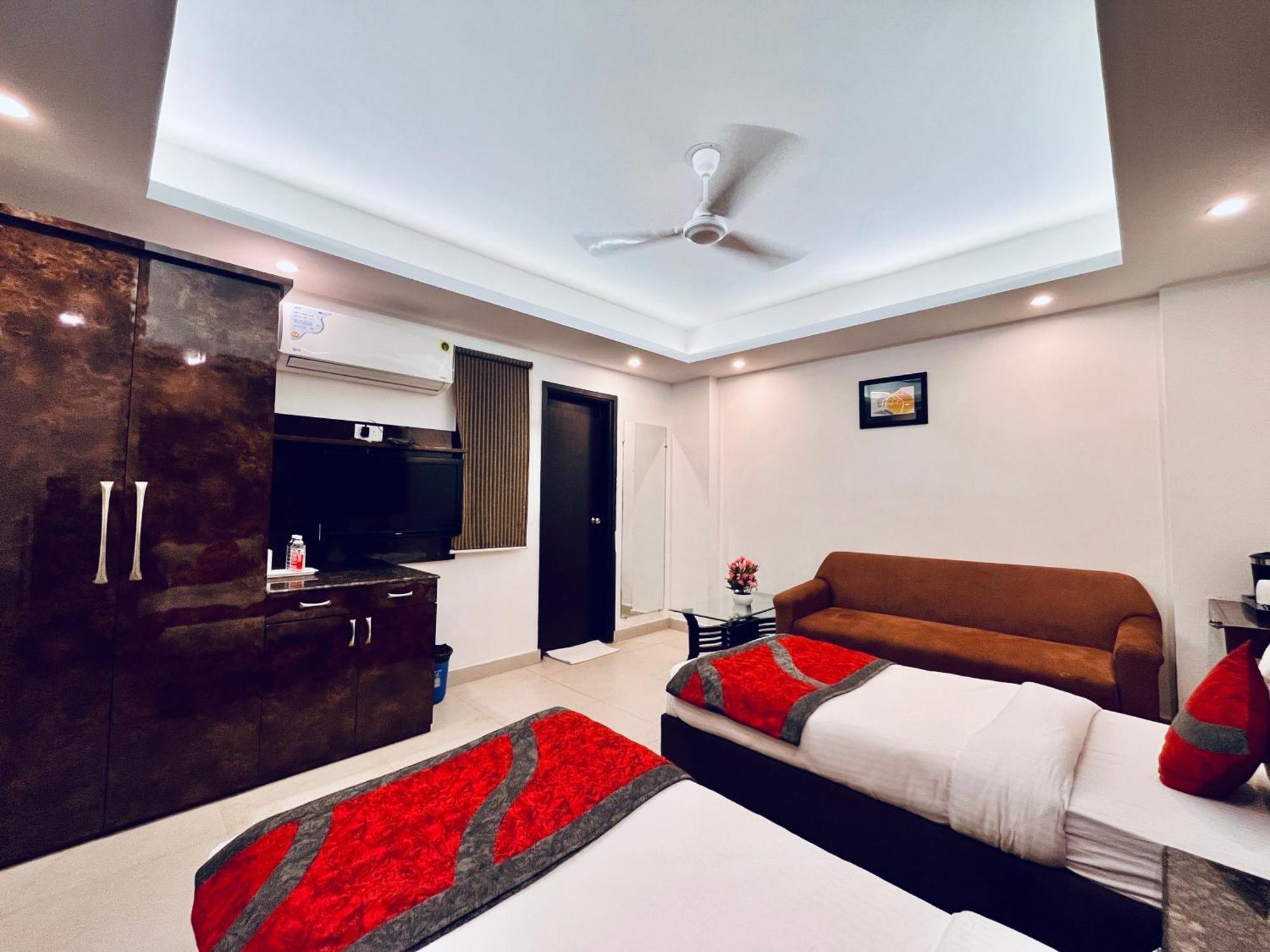 Hotel The Gold Inn - Karol Bagh Delhi エクステリア 写真