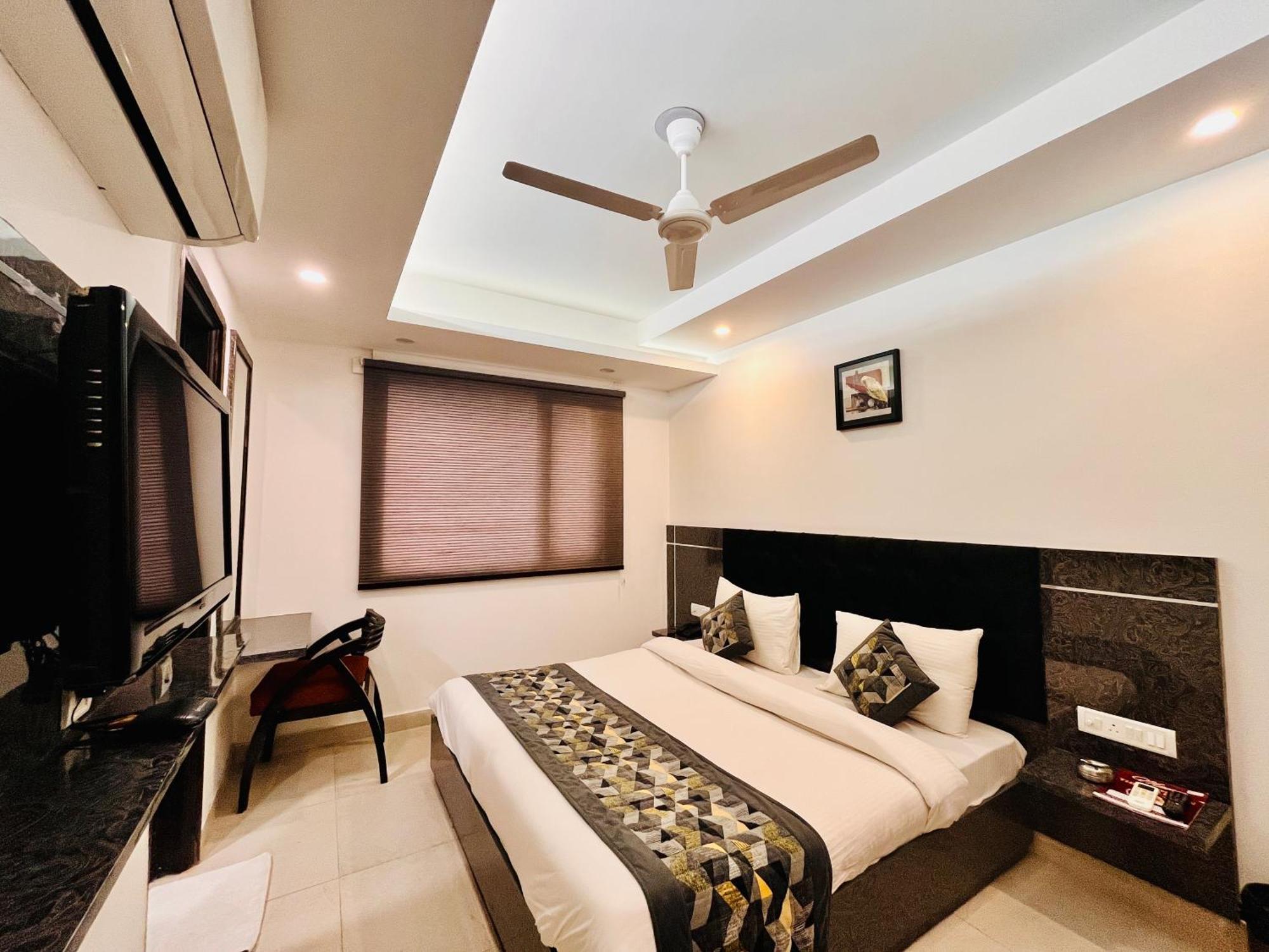 Hotel The Gold Inn - Karol Bagh Delhi エクステリア 写真