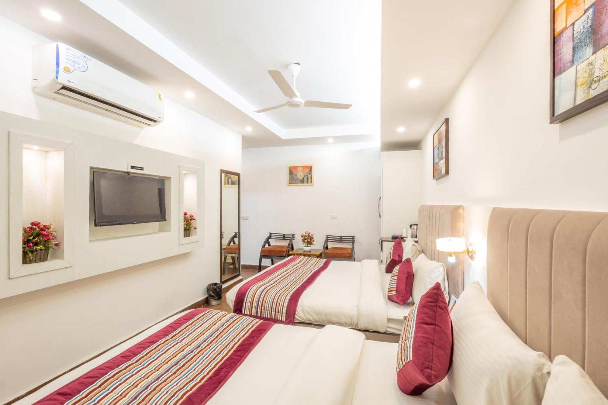 Hotel The Gold Inn - Karol Bagh Delhi エクステリア 写真